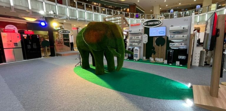 Sayang Lingkungan, Ada Gajah di Sharp Eco-Bition