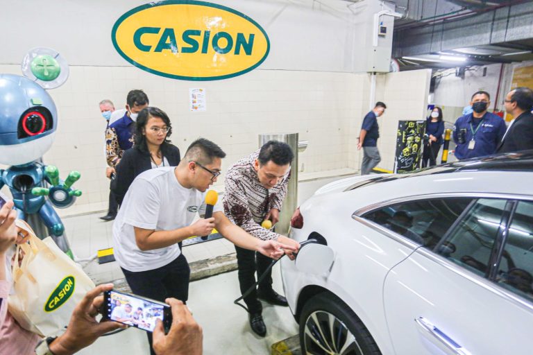 Kendaraan Listrik,  Casion, Charging Station