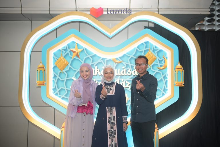 Lazada Berbagi 100 Ribu Paket Kebahagiaan melalui Program “Membeli Untuk Memberi” 