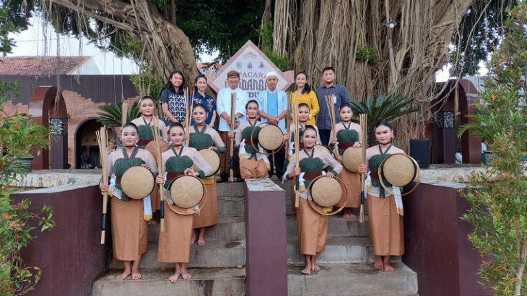 tarian lajur caping kalo