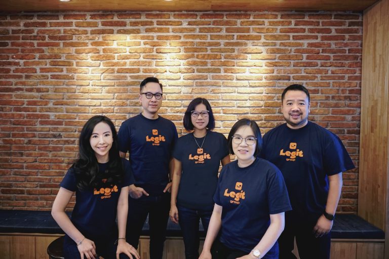(Kiri-Kanan) Monica Evanti Andriani, CMO &Co-founder; Felix Nugroho Group CTO; Cendyarani, Strategic Advisor; Juliana Thamrin, COO; Bram Hendranata, Co-founder & Chairman Legit Group.