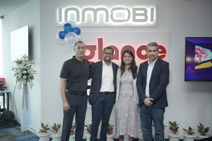 Pembukaan kantor baru Glance dan InMobi di Indonesia dilakukan oleh Dalip Shahri, Director of Market Development Glance Indonesia - Aditya Goyal, SVP & GM - Strategic Distribution Partnerships Glance - Khushboo Maheshwari, Vice President & GM International Markets Glance - Rishi Bedi, Managing Director APAC InMobi