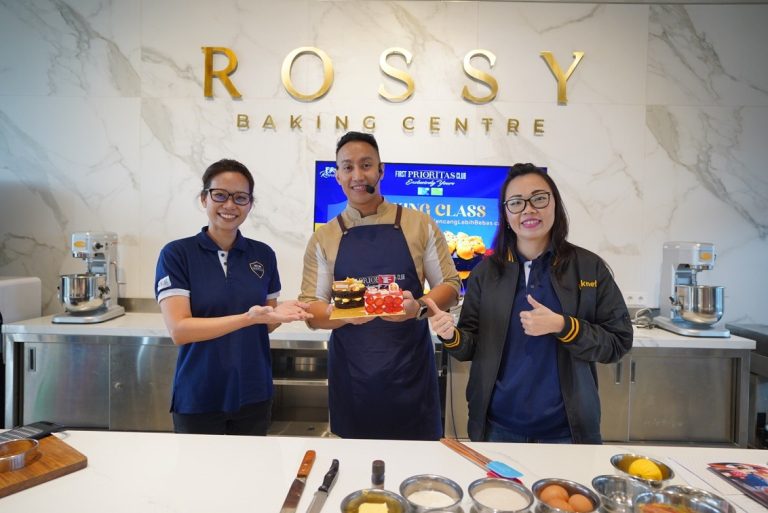 First Media Selenggarakan Baking Class Dengan Chef Yuda Bustara