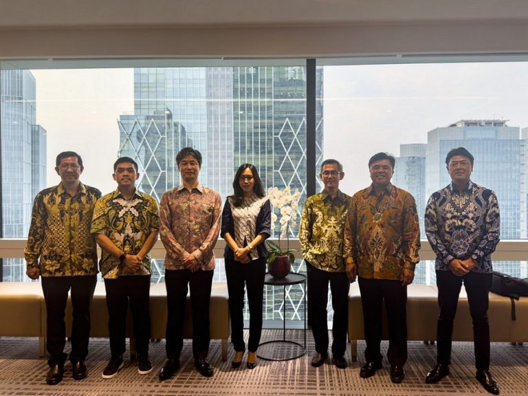MUFG mengambil alih mandala finance