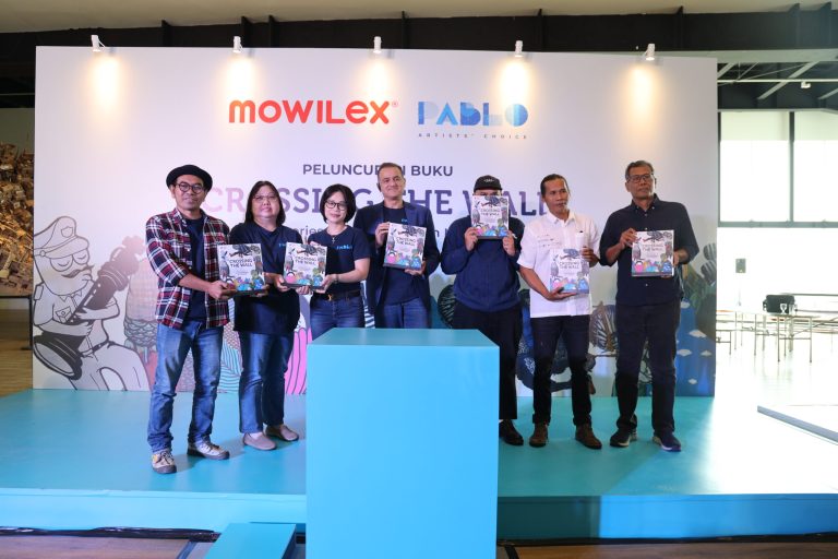Mowilex Luncurkan Buku Crossing The Wall & Cat Khusus Mural 