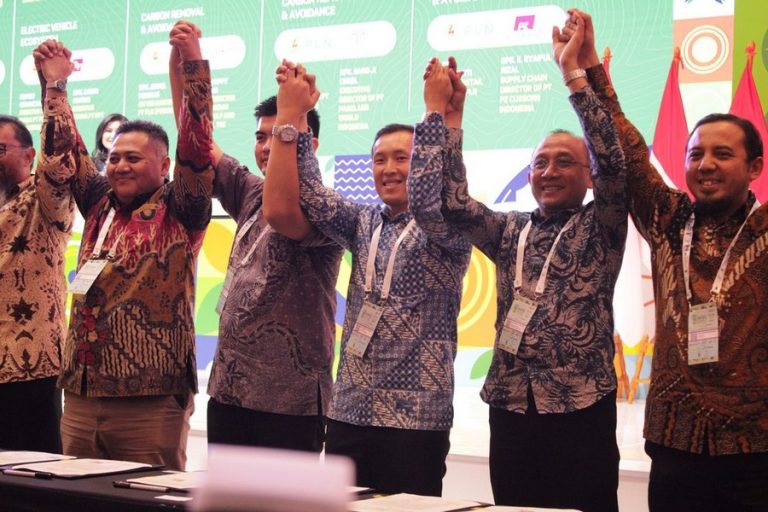 xurya plts atap juli 2023