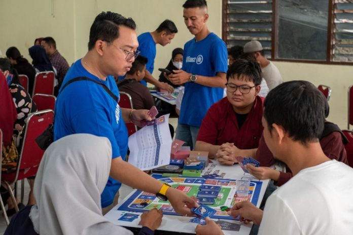 Literasi keuangan dan asuransi
