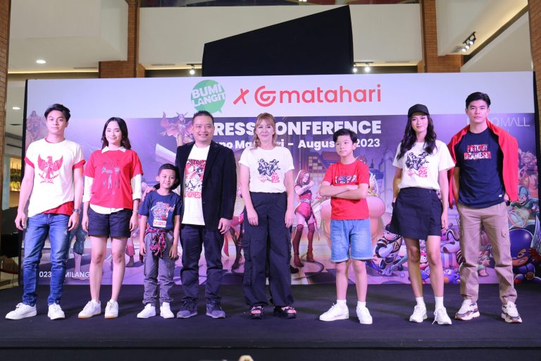 Matahari & Bumilangit Berkolaborasi Hadirkan Koleksi Fesyen Superhero Lokal