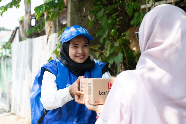 Cerita Nurul Jadi Kurir untuk Membantu Perekonomian Keluarga