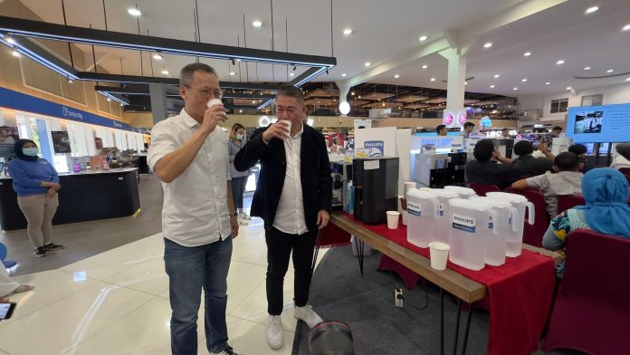 Philips Water Solution bersama dengan Akari Indonesia meluncurkan Philips Reverse Osmosis