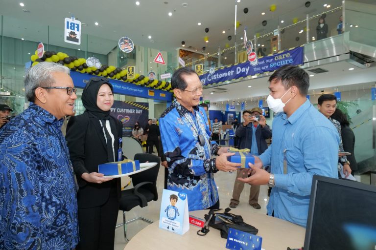 Rayakan Hari Pelanggan Nasional, BCA Senantiasa di Sisi Nasabah