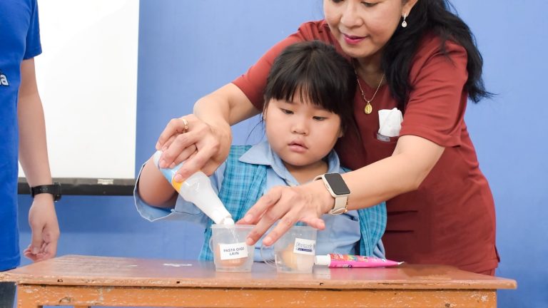 Peringati HKGN 2023, Formula Oral Care Berikan Edukasi Menggunakan Metode “Eggsperimen” 