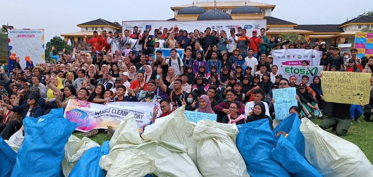 CCEP Indonesia Selenggarakan Aksi Bersih-Bersih Serentak di 10 Kota