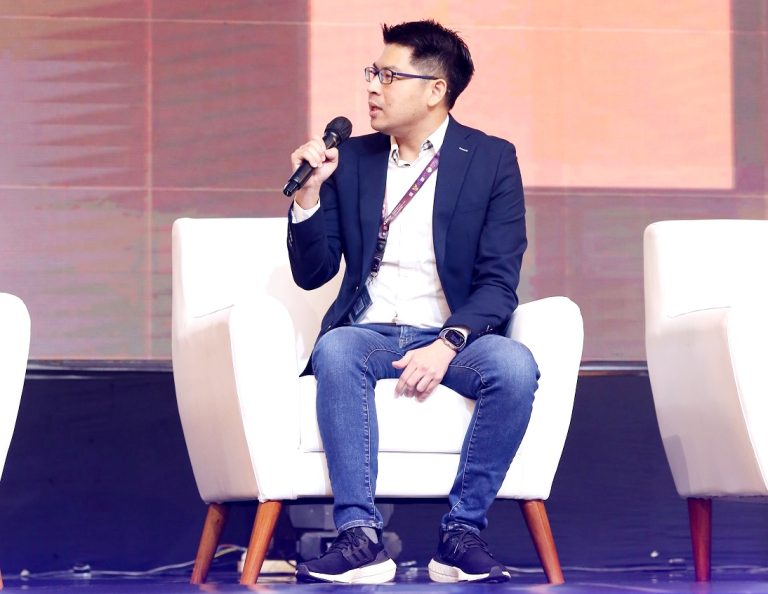 Co-Founder & CEO Komunal Hendry Lieviant