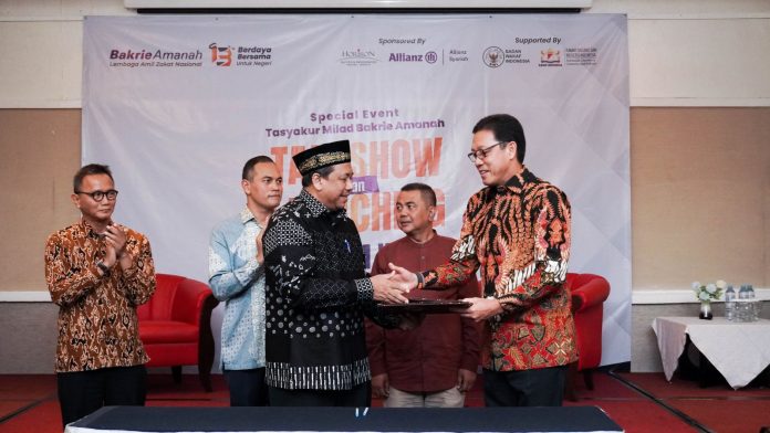 2 Penandatanganan Kerja Sama Allianz dan LAZNAZ Bakrie Amanah Allianz Life Syariah