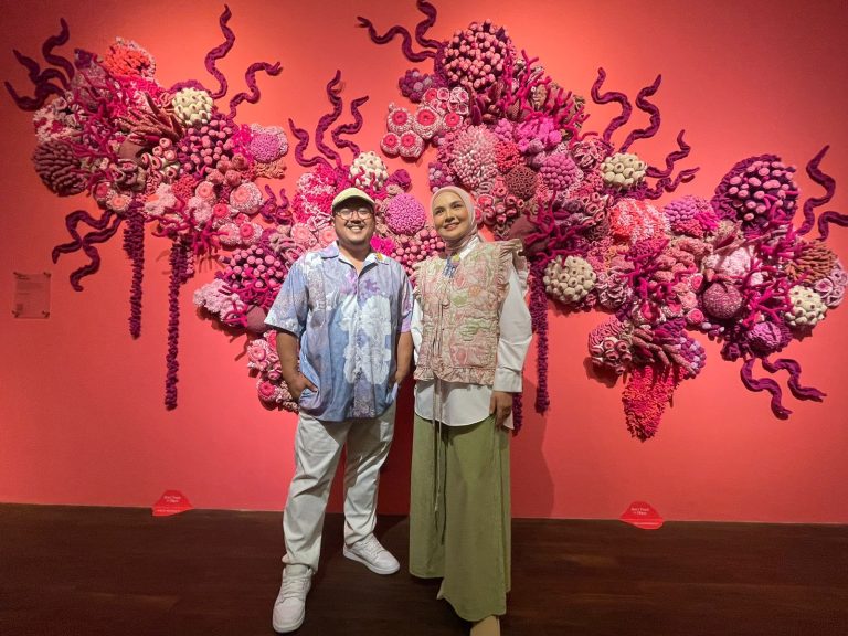 Kolaborasi Desainer RiaMiranda x Mulyana, Seanergy dalam Harmoni Seni & Fashion