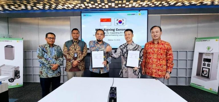 PLN Icon Plus Gandeng EnercampEV Hadirkan Mobile EV Charger
