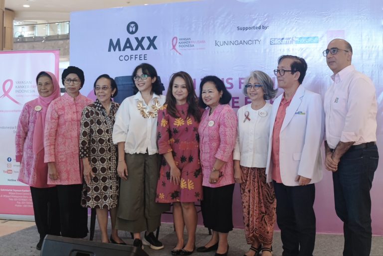 Bulan Kanker Payudara, Maxx Coffee Adakan Sadari Training dan Screening Mamography