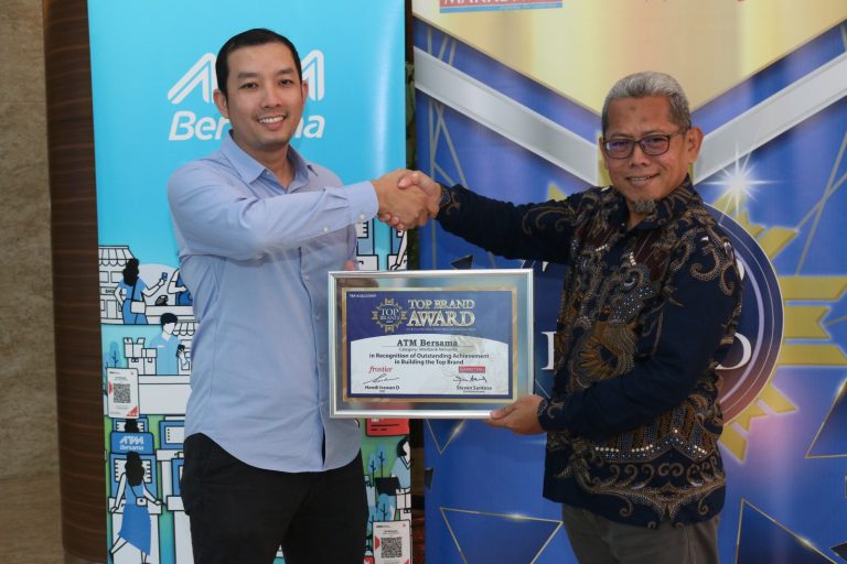 Terus Berinovasi, ATM Bersama Kembali Meraih Top Brand Award 2023