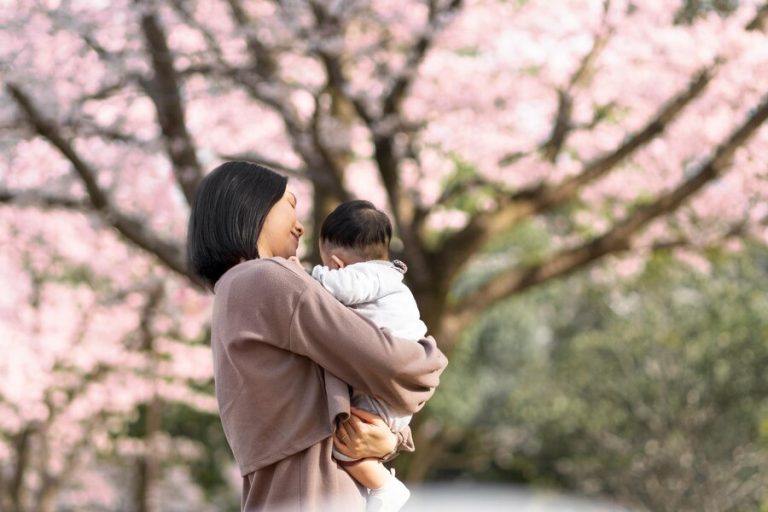 Kolaborasi Makuku dengan Mom Uung dan Moell Untuk Perlindungan Kesehatan Kulit Bayi