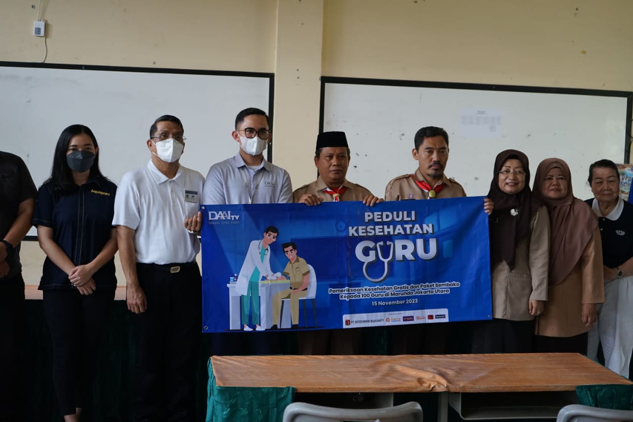 Aquaproof bersama DAAI TV melakukan kegiatan CSR dalam bentuk pemeriksaan kesehatan gratis dan pemberian sembako kepada 100 Guru di wilayah Jakarta Utara