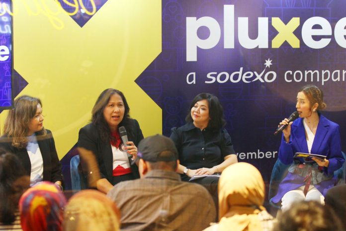 KiKa: Marketing & Merchant Director Pluxee Indonesia, Theresia Lilya; Chief Executive Officer Pluxee Indonesia, Kiki Randall dan Director Strategic Marketing Services Kawan Lama Group, Adeline Ausy Setiawan dalam sesi talkshow Transformasi Sodexo Benefit & Reward Services (BRS) menjadi Pluxee