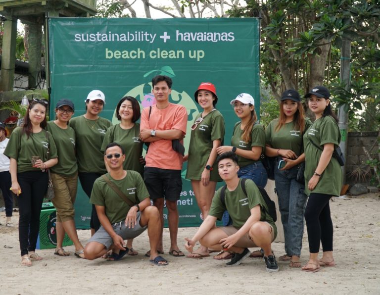Havaianas Indonesia dan Seasoldier Bali Bergerak untuk Pantai Bali yang Lebih Bersih