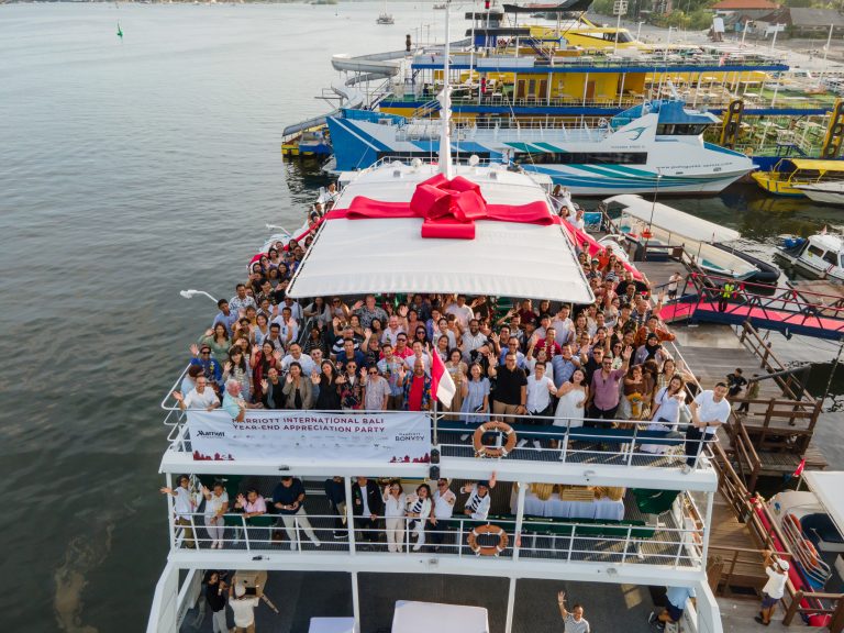 Apresiasi Mitra Kerja, Marriott International Bali Bikin Keseruan di Atas Dek Kapal Pesiar