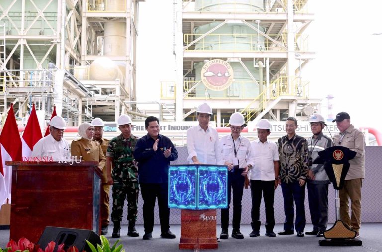 Presiden Jokowi Resmikan Proyek Ekspansi PT Smelting oleh Freeport di Gresik, Jawa Timur