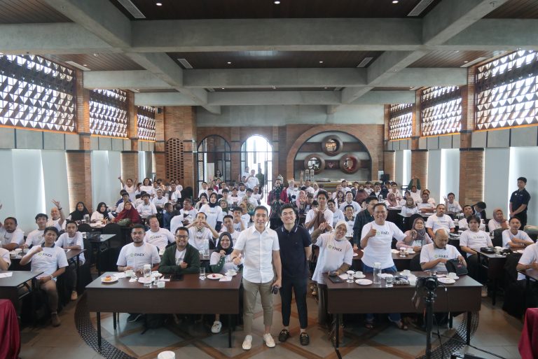 Finex Gelar “JFX Edukasi Around Indonesia”