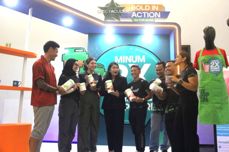 Herbalife Beri Pelatihan Kepemimpinan dalam Ajang Spectacular 2024