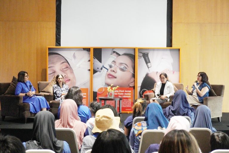ERHA Acne Center Ajak Ibu Berikan Solusi Jerawat Terbaik Bagi Remaja