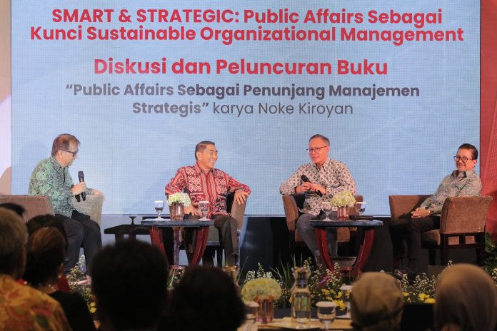 Peluncuran Buku Public Affairs Karya Noke Kiroyan (1) Public Affairs