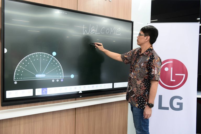 LG Raih TKDN Tinggi, Siap Menyokong Digital Display dalam Bisnis dan Pendidikan