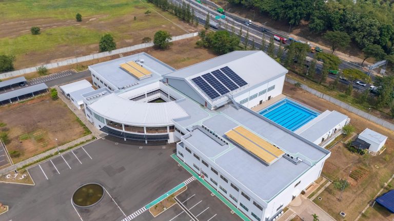 Tingkatkan Literasi Energi Surya, Yayasan SUN Donasi PLTS di Sektor Pendidikan