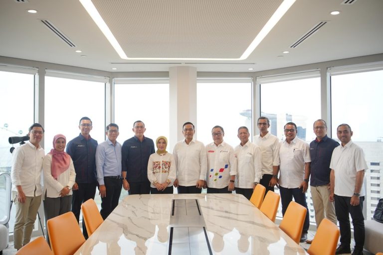 PIS AP - Kunjungan Komut dan Dirut Pertamina