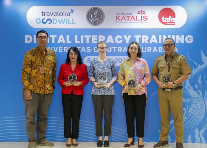 katalis dan traveloka katalis dan traveloka