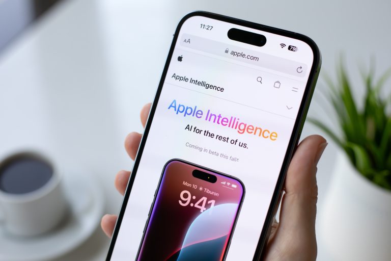 Apple baru saja merilis versi beta yang memberi pengguna akses ke rangkaian fitur Apple Intelligence mulai hari ini