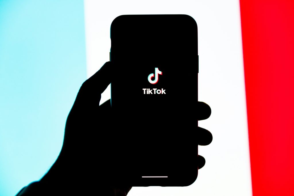 Reach Vs Conversions: Menakar Ukuran Sukses dalam Pemasaran TikTok