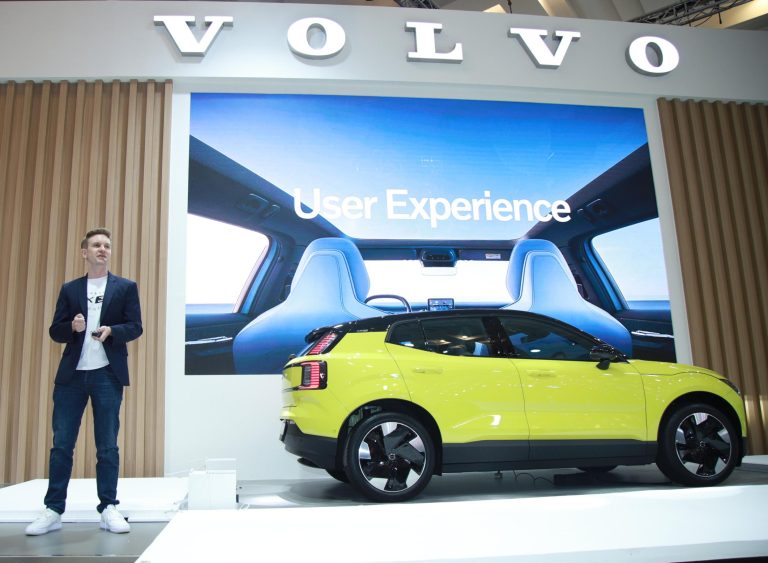 Volvo EX30 Mobil Listrik Premium Ramaikan Pasar Otomotif Indonesia