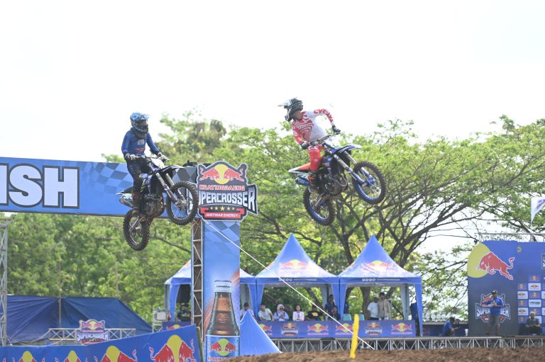 Seri Kedua Kratingdaeng Supercrosser 2024 Dirtwar Energy Hadir dengan Atraksi Menarik