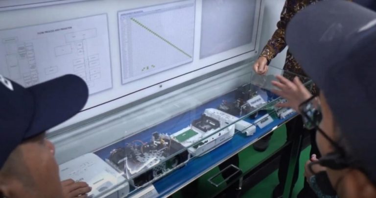 Epson Indonesia memasuki babak baru yakni dengan meresmikan pabrik proyektor buatan Indonesia yang berlokasi di Kawasan Industri EJIP