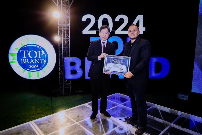 Importa membuktikan kualitas dan kepercayaan konsumen dengan memperoleh penghargaan Top Brand Award 2024 di kategori Furniture Besi.