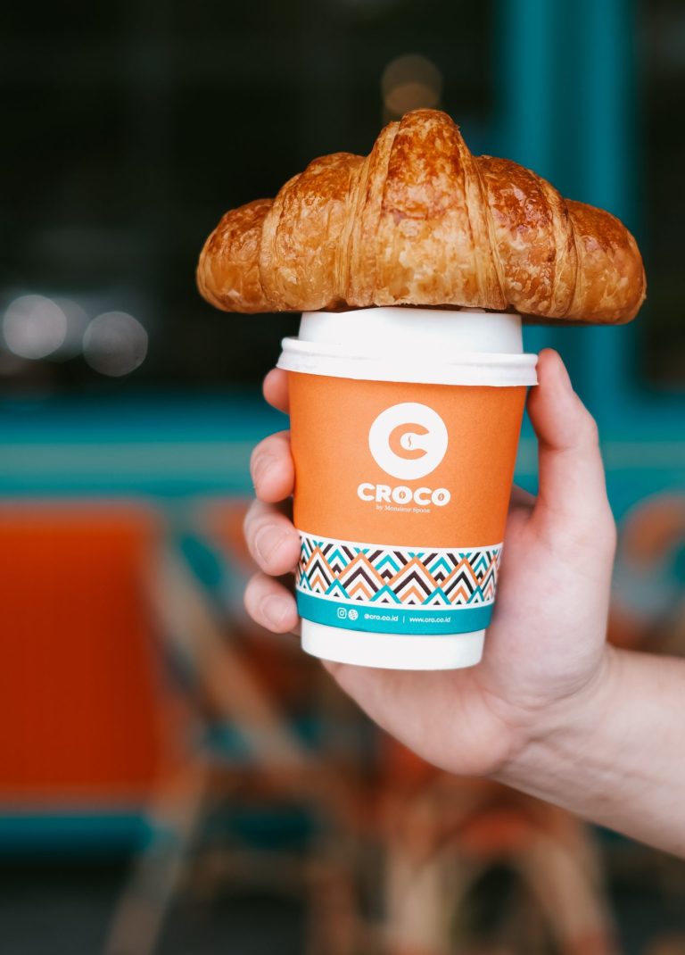 Rayakan Hari Pelanggan Nasional, Croco Bagi-bagi Butter Croissant Gratis