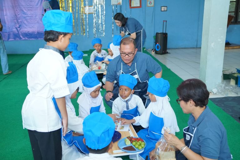 Asuransi Astra Berbagi Kebahagian dengan Panti Asuhan di HUT ke-68