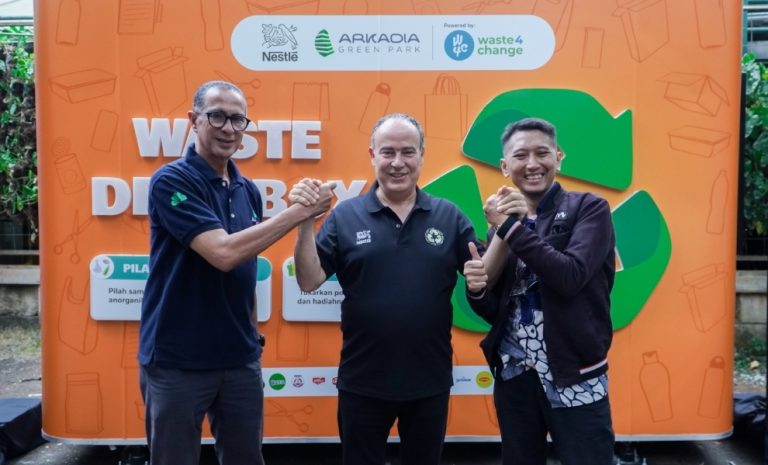 Nestlé Indonesia Ajak Masyarakat Sekitar Pilah Sampah melalui Peluncuran Waste Dropbox