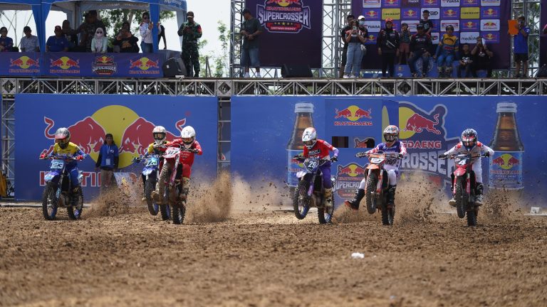 Kratingdaeng Supercrosser 2024: Babak Penutup di Makassar dengan Peluang Wild Card MXGP 2025