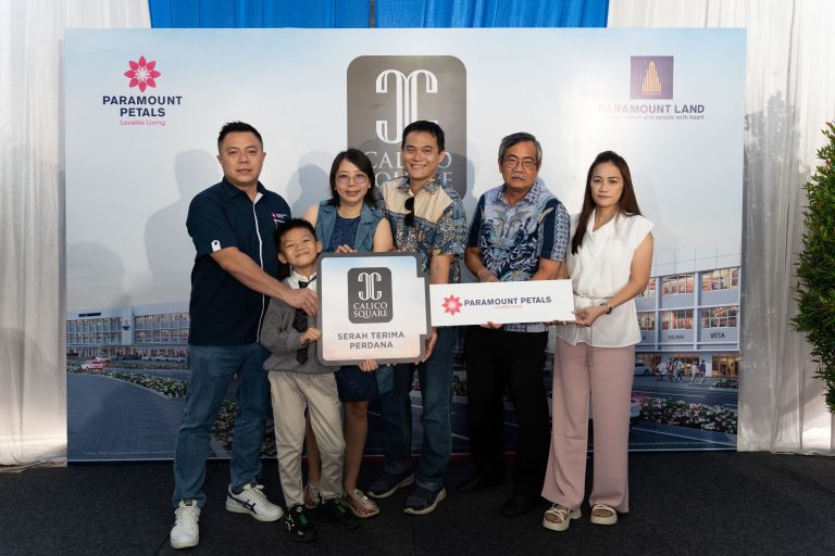 Tegaskan Komitmen, Paramount Petals Lakukan Serah Terima Perdana Ruko ‘Calico Square’