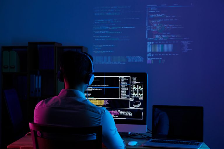 Mayoritas Software Development di Singapura Gunakan AI, Tapi…