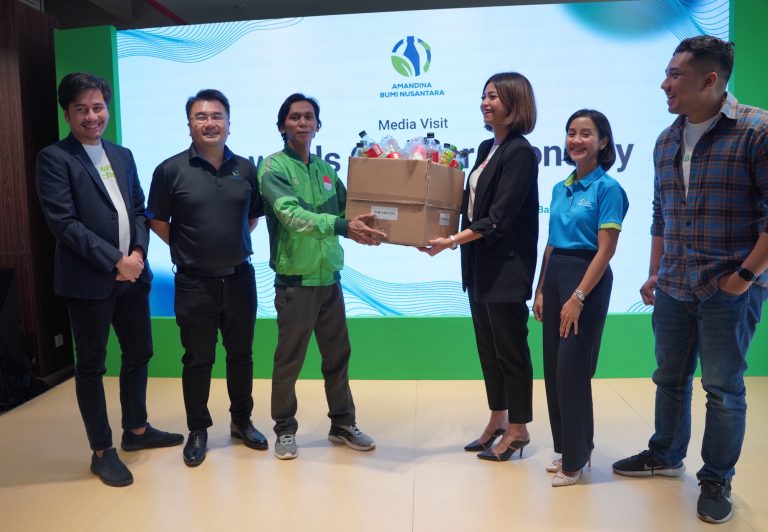 Amandina Bumi Nusantara Kolaborasi dengan Mitra Strategis Dorong Daur Ulang Kemasan Plastik Bekas Pakai